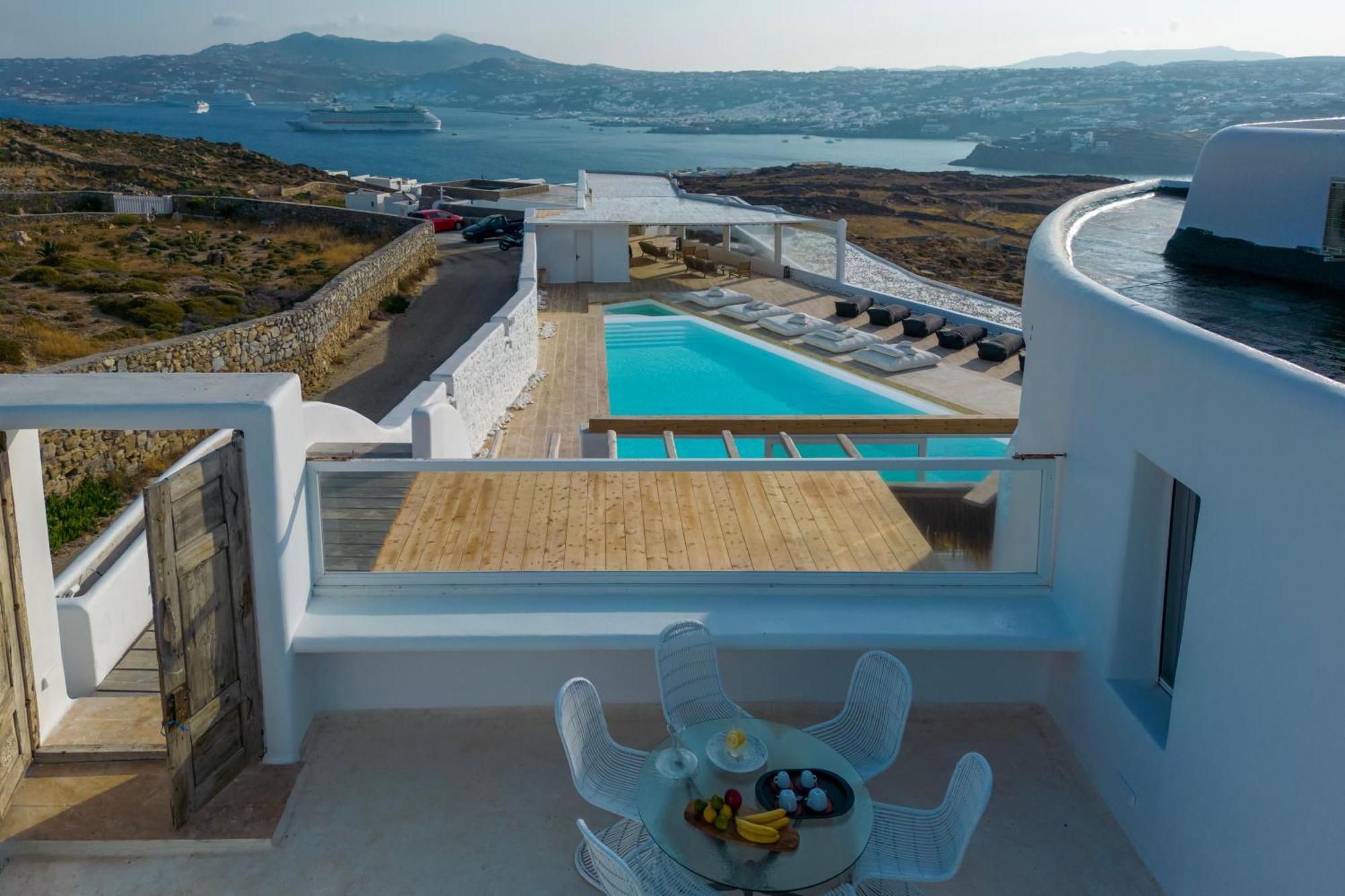 White Stone Mykonos מלון
