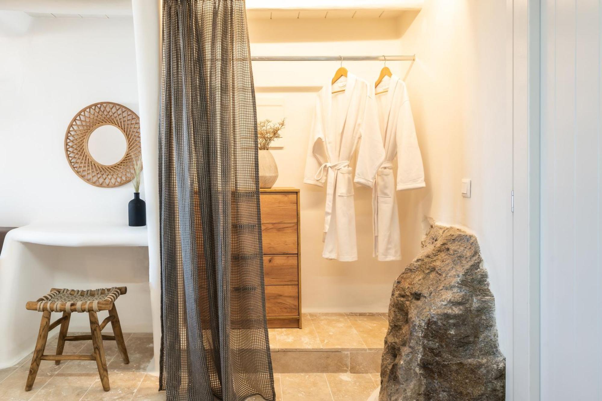 White Stone Mykonos מלון